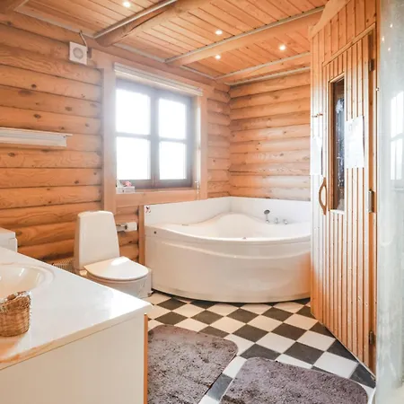 3 Bedroom Beautiful In 別荘